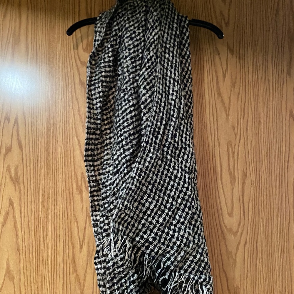 Numph blanket scarf